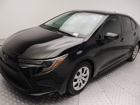 Certified 2023 Toyota Corolla LE FWD image 2