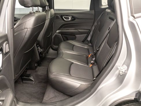 Used 2023 Jeep Compass Latitude w/ Sun and Sound Group AWD/4WD image 28