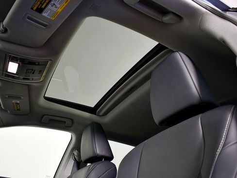 Used 2022 Lexus RX 450h AWD image 42