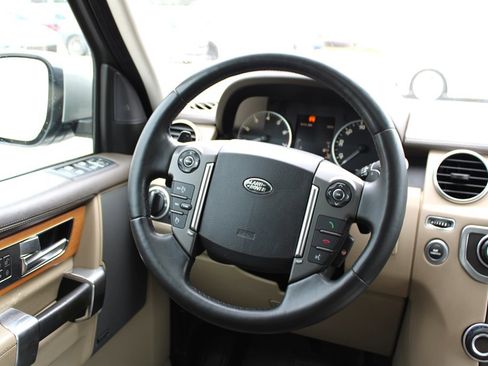 Used 2015 Land Rover LR4 HSE LUX image 15