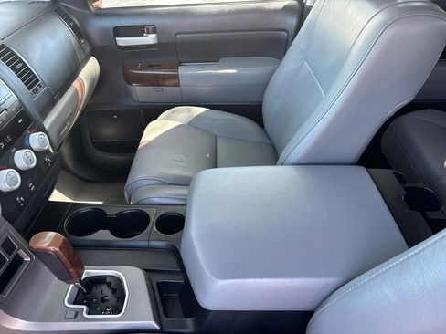 Used 2010 Toyota Tundra Limited AWD/4WD image 18