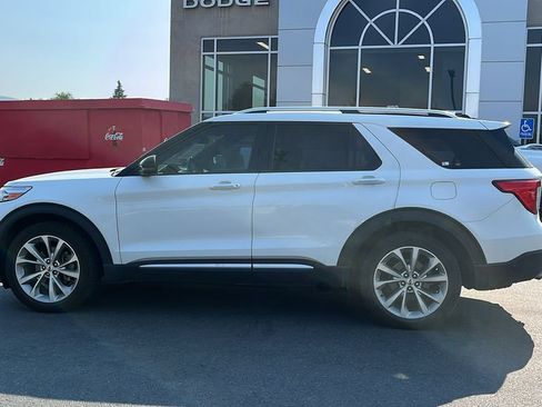 Used 2021 Ford Explorer Platinum w/ Equipment Group 601A AWD/4WD image 8