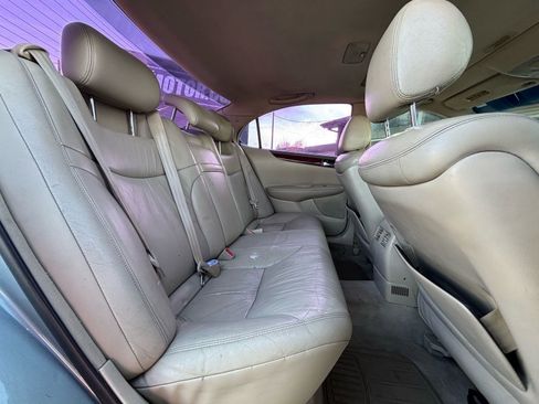 Used 2004 Lexus ES 330 image 19