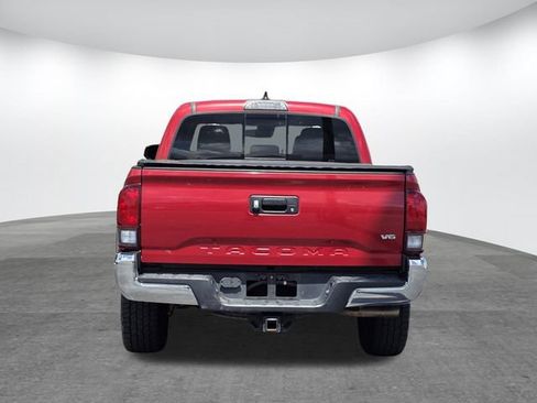 Used 2018 Toyota Tacoma TRD Off-Road RWD image 5