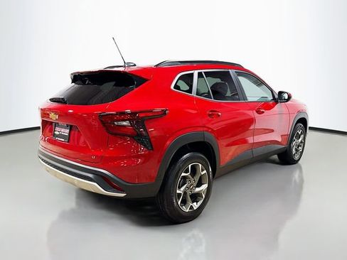 New 2026 Chevrolet Trax LT w/ Driver Confidence Package FWD image 7