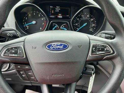 Used 2019 Ford Escape S image 11