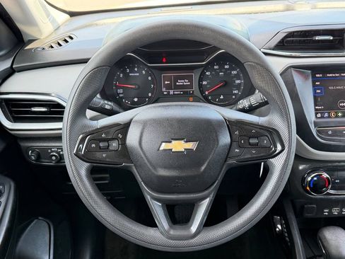 Used 2021 Chevrolet TrailBlazer LS AWD/4WD image 16