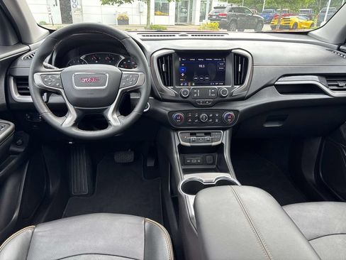 Used 2024 GMC Terrain AT4 AWD/4WD image 9