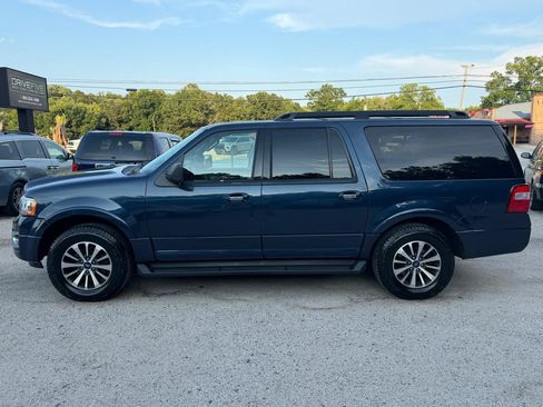 Used 2017 Ford Expedition EL XLT w/ Equipment Group 202A AWD/4WD image 2