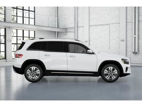 New 2026 Mercedes-Benz GLB 250 4MATIC image 2