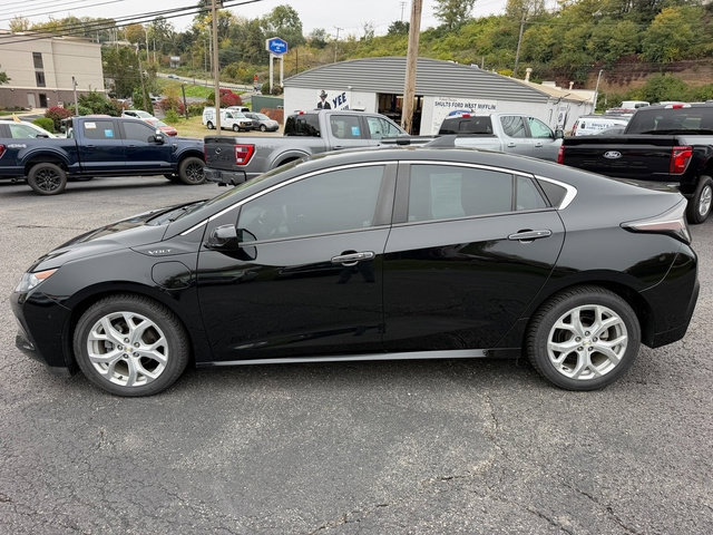 Used 2018 Chevrolet Volt Premier w/ Driver Confidence Package FWD image 2