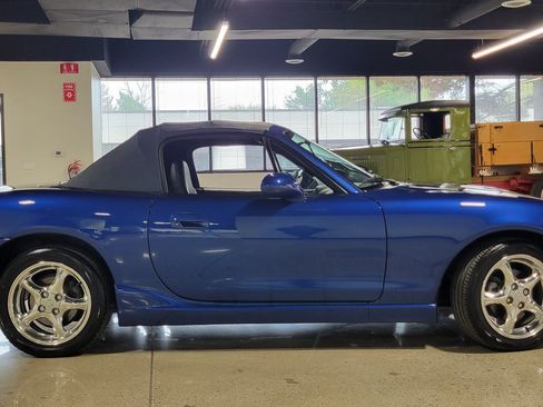 Used 1999 MAZDA MX-5 Miata RWD image 37