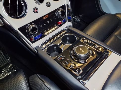 Used 2023 Rolls-Royce Cullinan AWD/4WD image 6