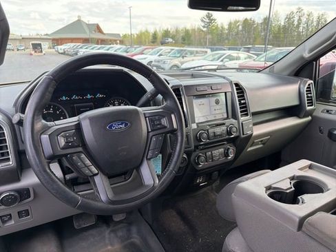 Used 2017 Ford F150 XLT w/ Equipment Group 302A Luxury AWD/4WD image 10