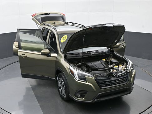 Used 2024 Subaru Forester Premium AWD/4WD image 47