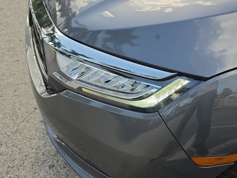 Certified 2024 Honda Odyssey EX-L image 9