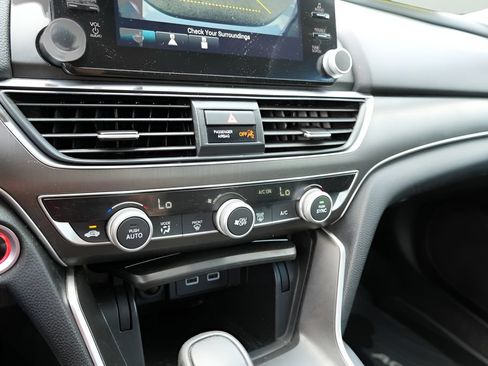 Certified 2022 Honda Accord LX image 25