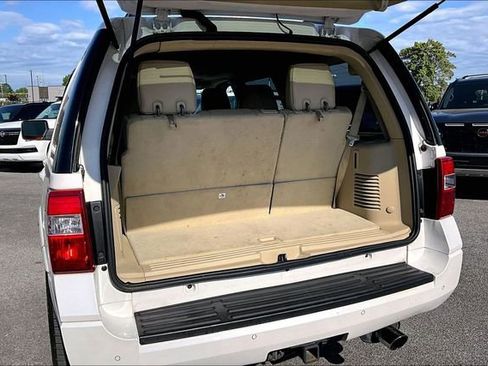 Used 2017 Ford Expedition Limited w/ Equipment Group 301A RWD image 35