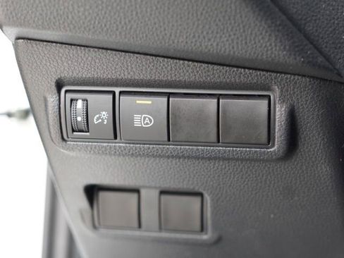 Used 2024 Toyota Corolla Cross LE AWD/4WD image 18