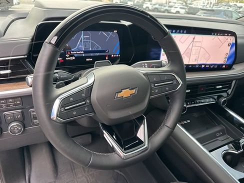 Used 2026 Chevrolet Suburban High Country AWD/4WD image 26