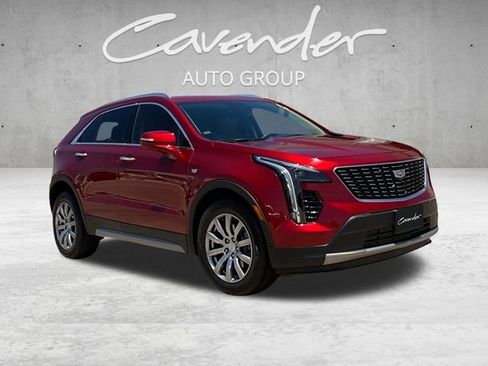 Certified 2022 Cadillac XT4 Premium Luxury w/ Technology Package FWD image 2