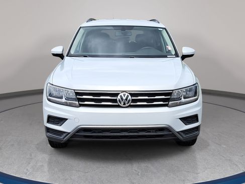 Used 2018 Volkswagen Tiguan SE FWD image 2