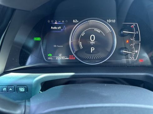 Used 2024 Lexus ES 300h w/ Premium Package image 24