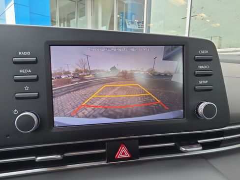 Used 2023 Hyundai Elantra SEL image 25