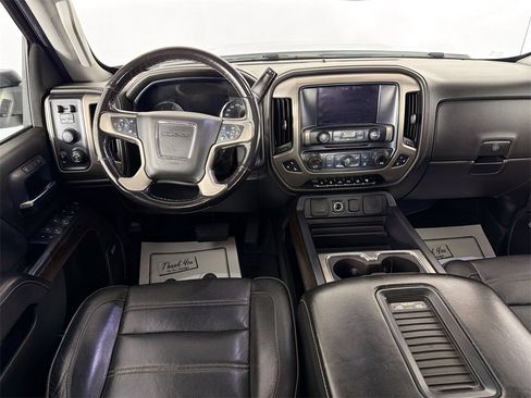 Used 2019 GMC Sierra 3500 Denali image 21