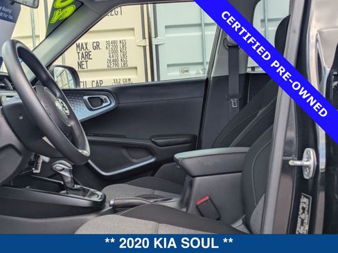 Used 2020 Kia Soul S FWD image 21