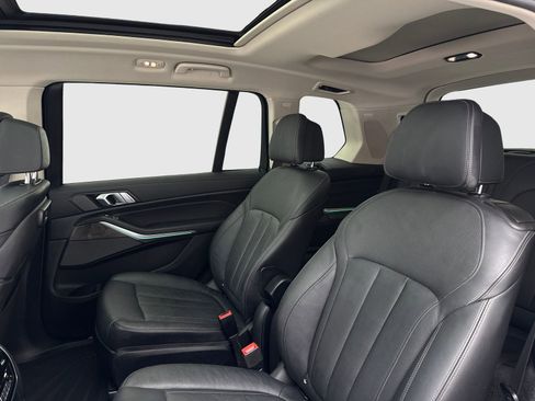 Used 2020 BMW X7 xDrive40i w/ Executive Package AWD/4WD image 37