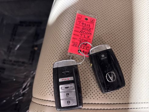 Used 2018 Acura TLX V6 w/ Technology Package FWD image 31