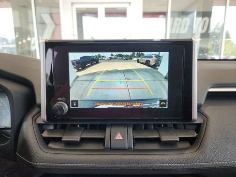 Used 2025 Toyota RAV4 XLE w/ Convenience Package AWD/4WD image 26