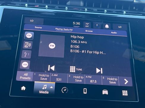 New 2025 Jeep Grand Cherokee Laredo image 8