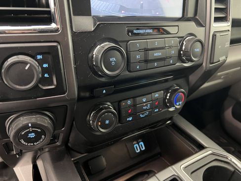 Used 2016 Ford F150 XLT w/ Equipment Group 302A Luxury image 27