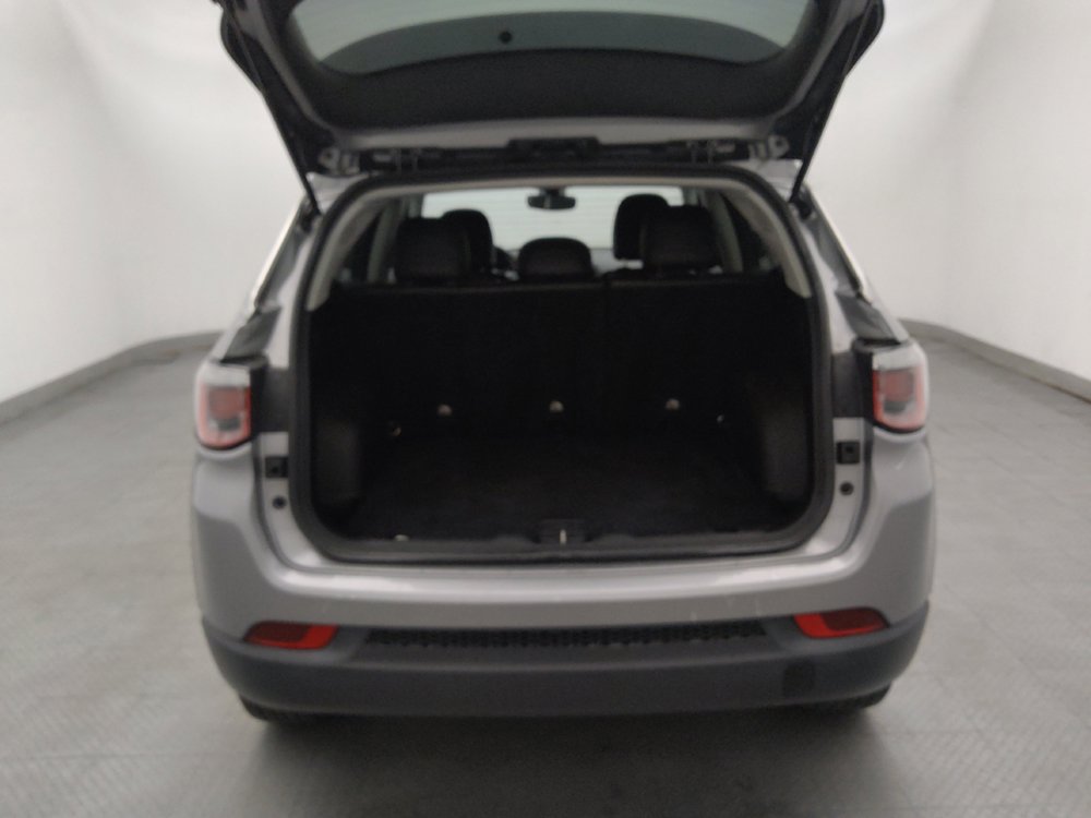Used 2019 Jeep Compass Latitude AWD/4WD image 29