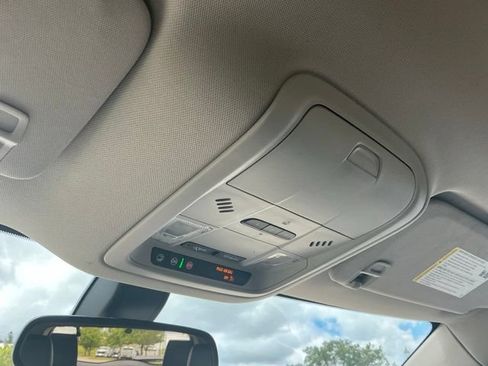 Used 2020 Buick Enclave Essence AWD/4WD image 28