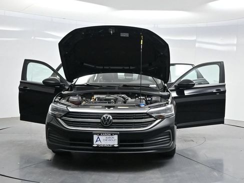 Used 2024 Volkswagen Jetta SE FWD image 46