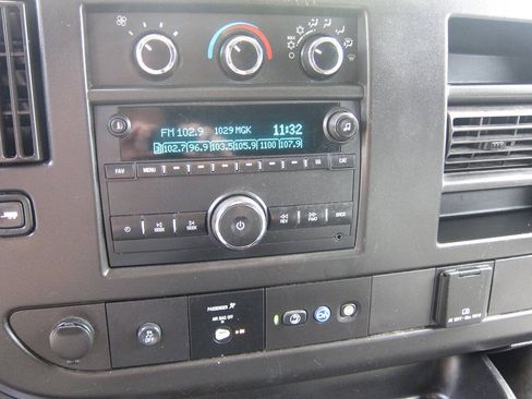 Used 2020 Chevrolet Express 2500 w/ Driver Convenience Package RWD image 9