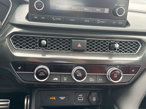 Used 2023 Acura Integra A-Spec image 17