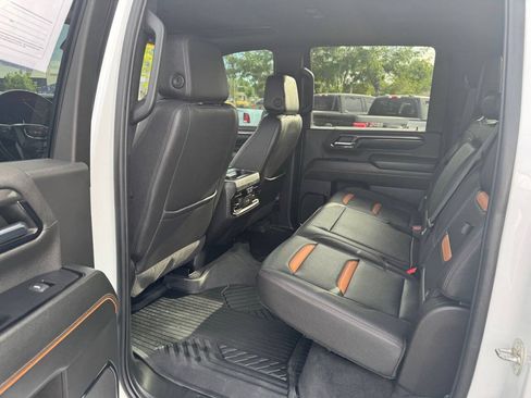 Used 2024 GMC Sierra 2500 AT4 w/ AT4 Premium Plus Package AWD/4WD image 28