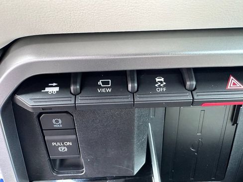 Used 2023 Toyota Sequoia Capstone AWD/4WD image 28