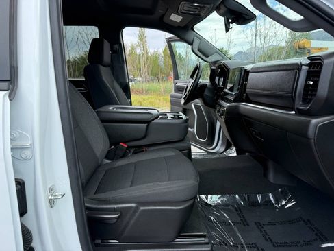 Used 2025 Chevrolet Silverado 3500 LT w/ Convenience Package AWD/4WD image 28