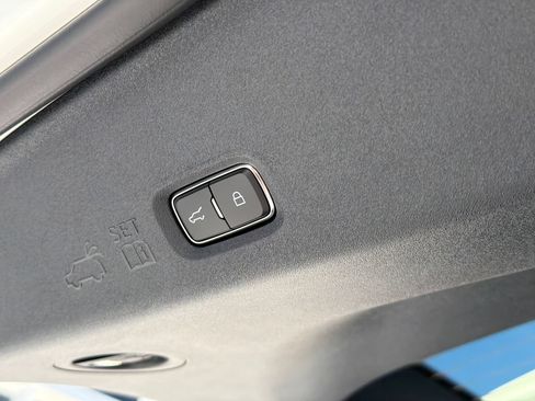 New 2026 Lincoln Navigator Reserve AWD/4WD image 9