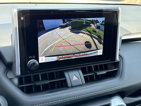 Used 2025 Toyota RAV4 XLE image 23