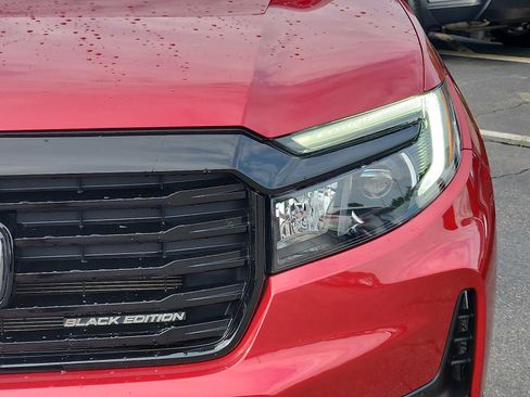 Certified 2024 Honda Passport Black Edition image 9