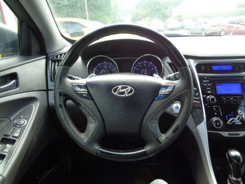 Used 2012 Hyundai Sonata SE image 18