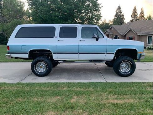 Used 1991 GMC Suburban 4WD image 3