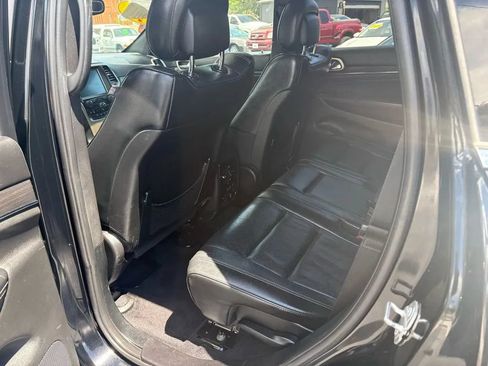 Used 2017 Jeep Grand Cherokee Overland AWD/4WD image 13