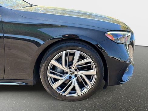 Used 2025 Mercedes-Benz E 350 Sedan image 9